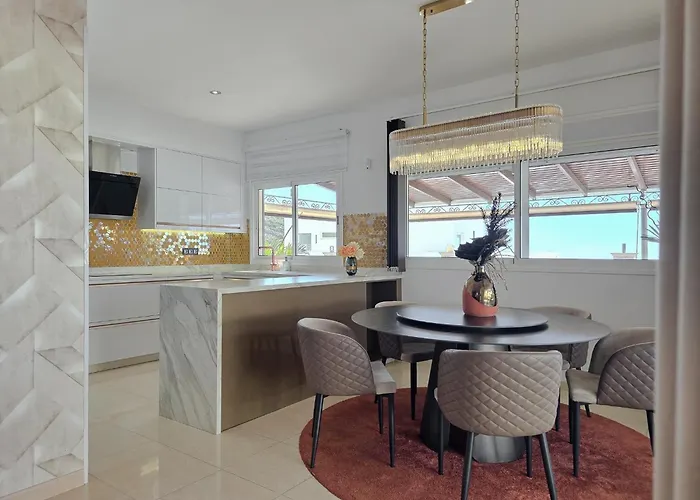 Karat Roque Del Conde * Costa Adeje (Tenerife)